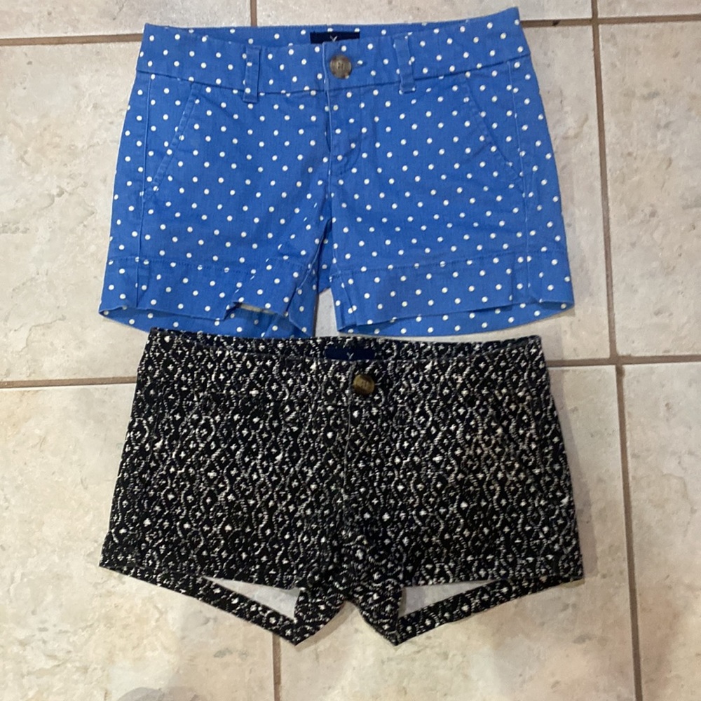 American Eagle outfitters shorts lot of two sz. 00